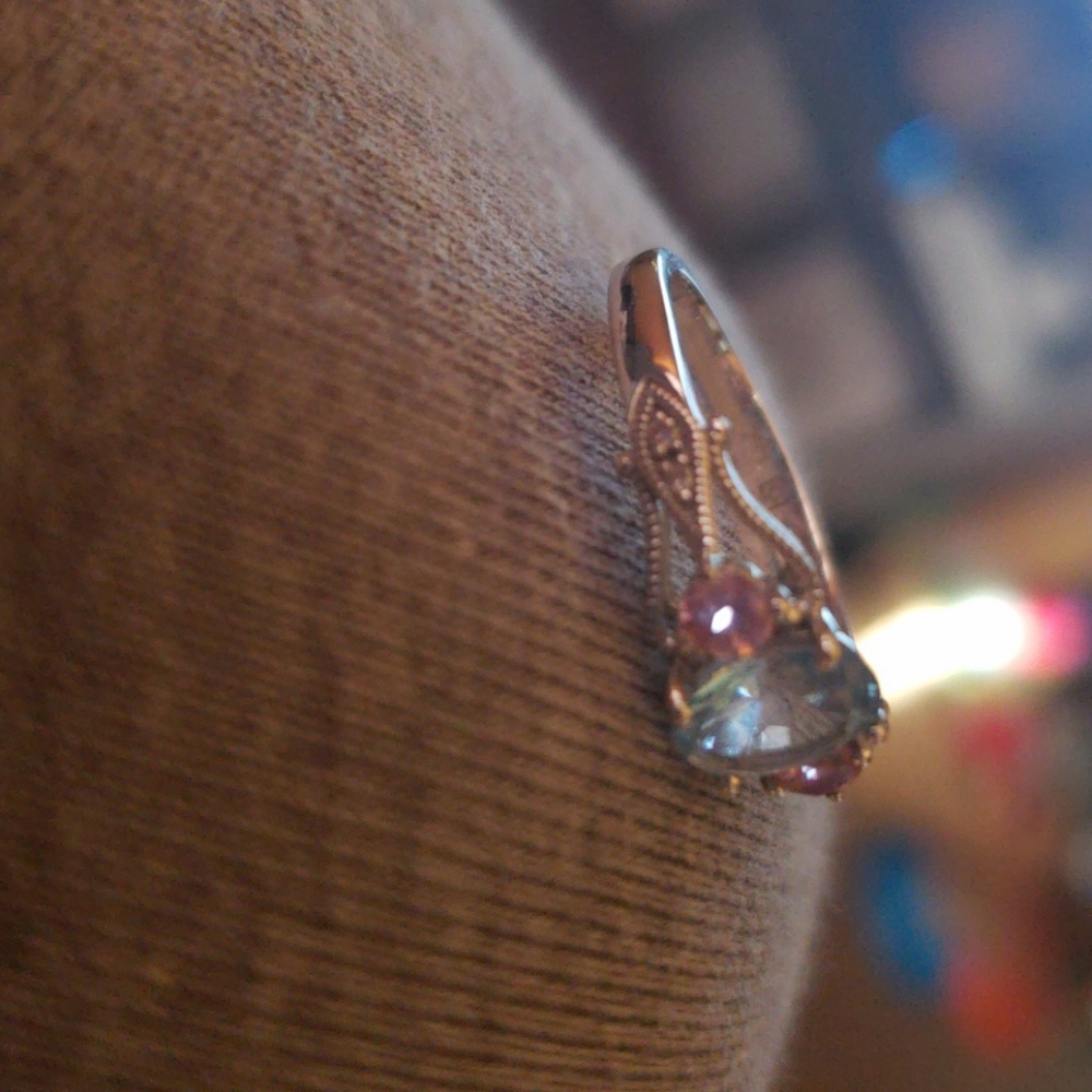 Ring - Picture 3 of 5